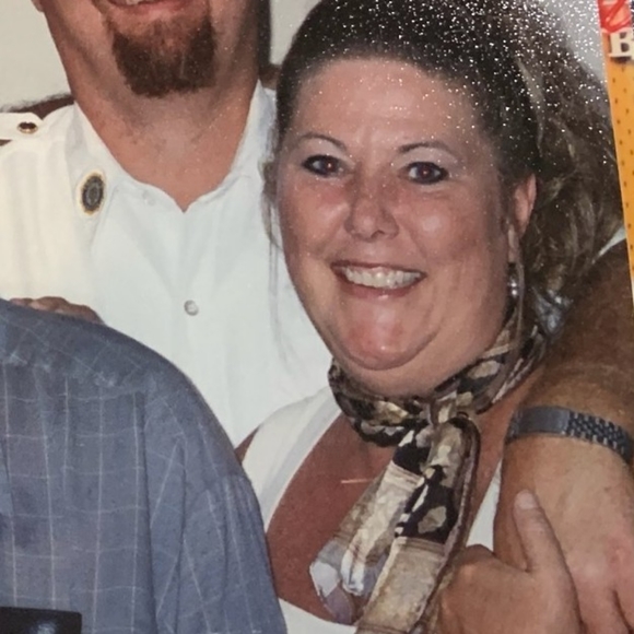 Meet your Posher, Posh - Picture 3 of 3